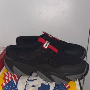 Hunter Men’s Black Mesh Slip-On Sneakers with Red Tabs size 11M